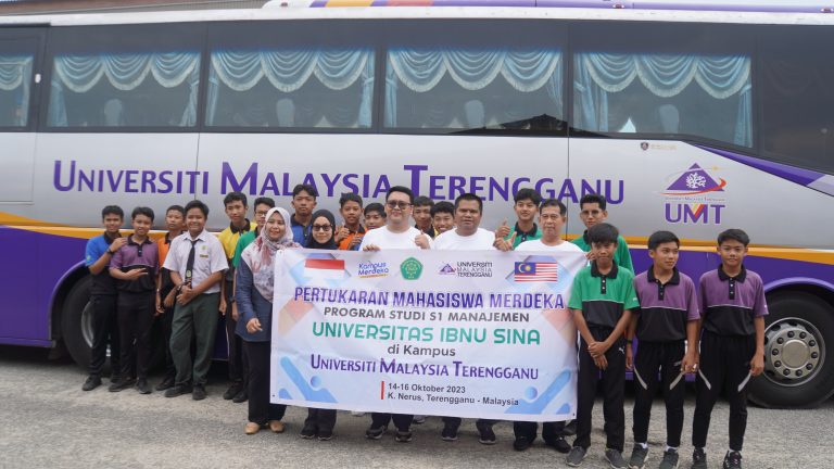 Pengabdian kepada Masyarakat (PKM) Program Studi Magister Manajemen Di SMK Ibrahim Fikri Terengganu Malaysia