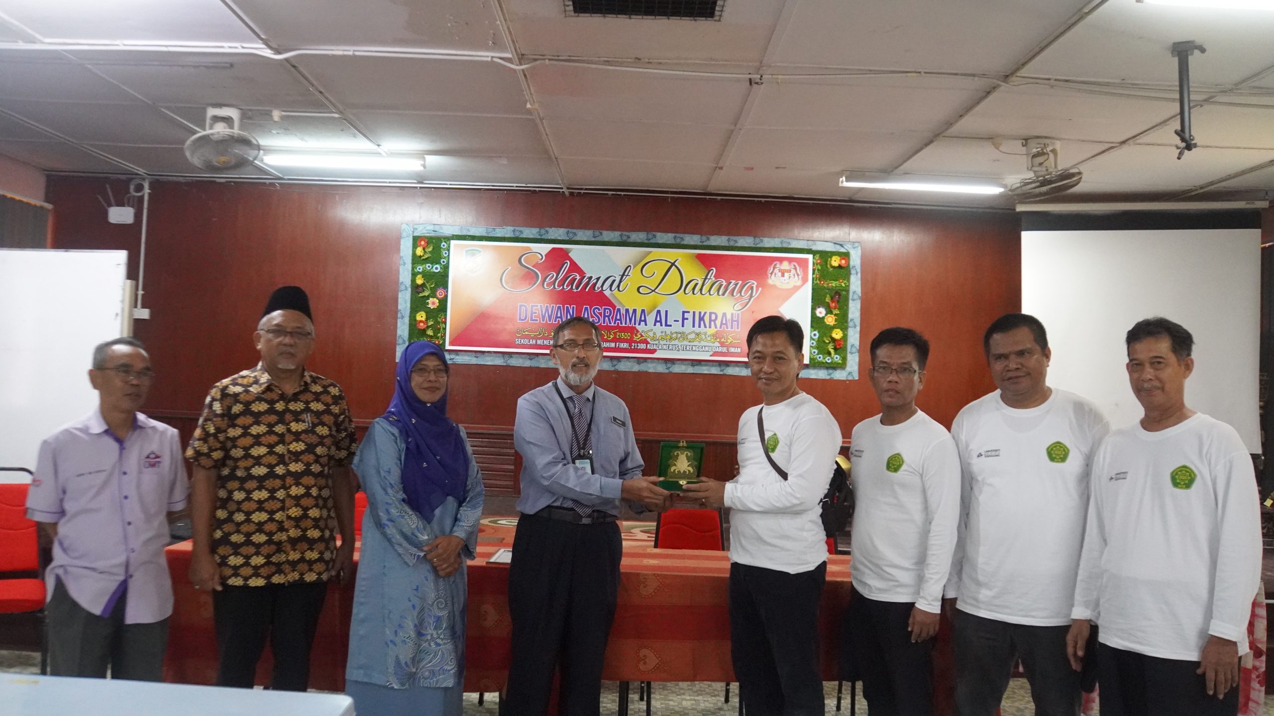 Pengabdian kepada Masyarakat (PKM) Program Studi Magister Manajemen Di SMK Ibrahim Fikri Terengganu Malaysia