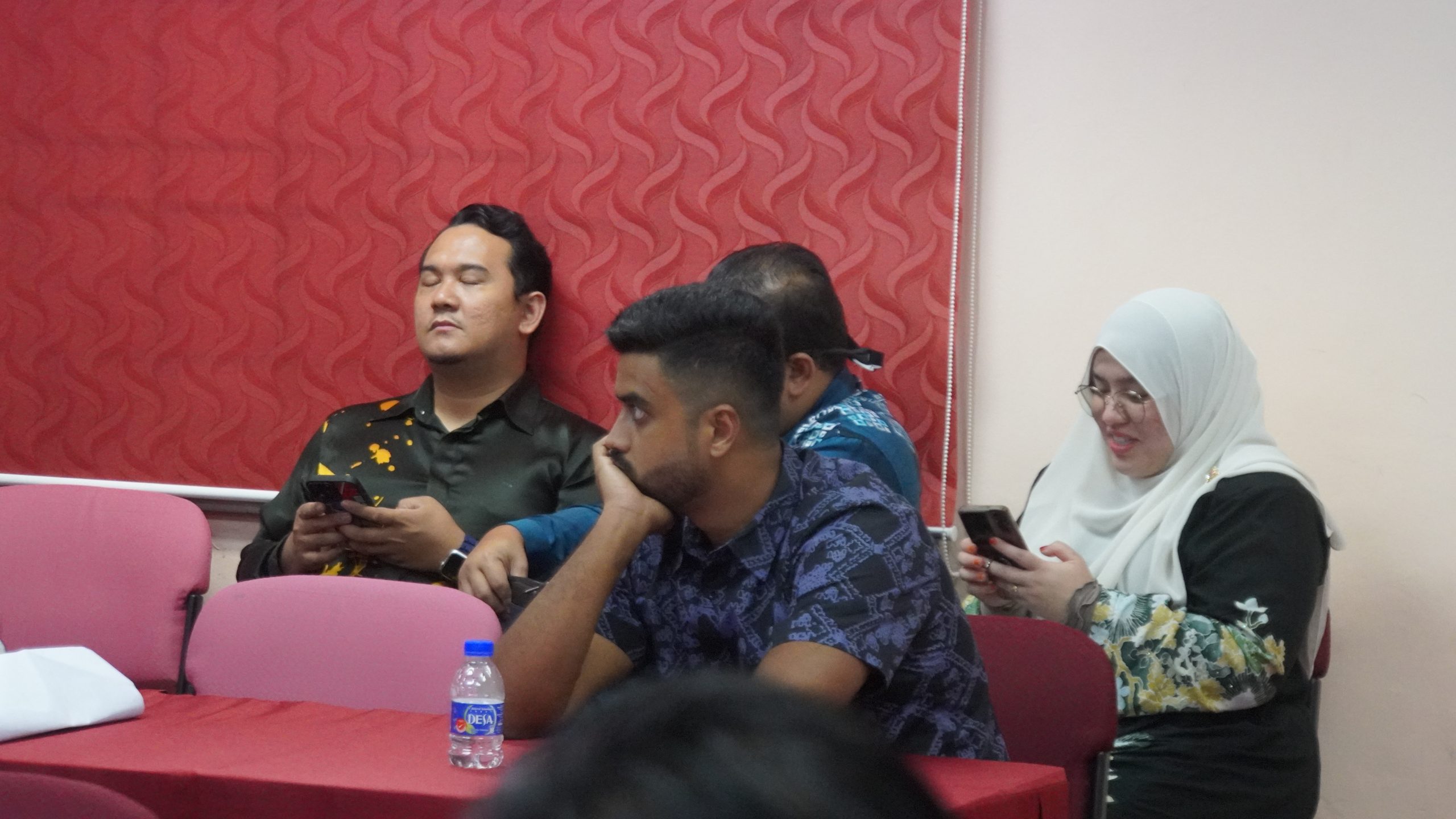 Implementasi kerjasama antara Universitas Ibnu Sina (UIS) dan Universiti Malaysia Terengganu (UMT)