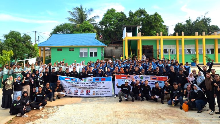“Kolaborasi Internasional: Mahasiswa S2 Universitas Ibnu Sina Gelar Pengabdian Masyarakat di Batam”