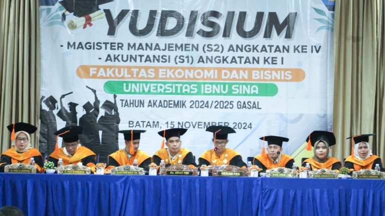 Yudisium FEB-UIS: Lulusan Siap Berkontribusi di Dunia Kerja dan Masyarakat