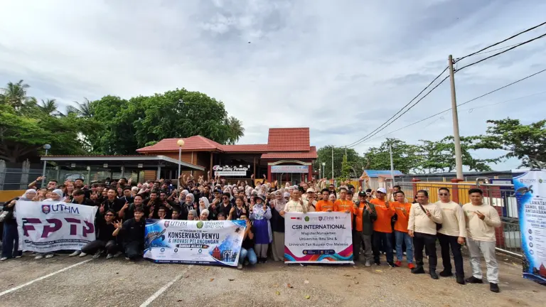 UIS Bawa 34 Mahasiswa Magister Manajemen dalam Program CSR Konservasi Penyu dan Inovasi Pelancongan di Bandar Melaka