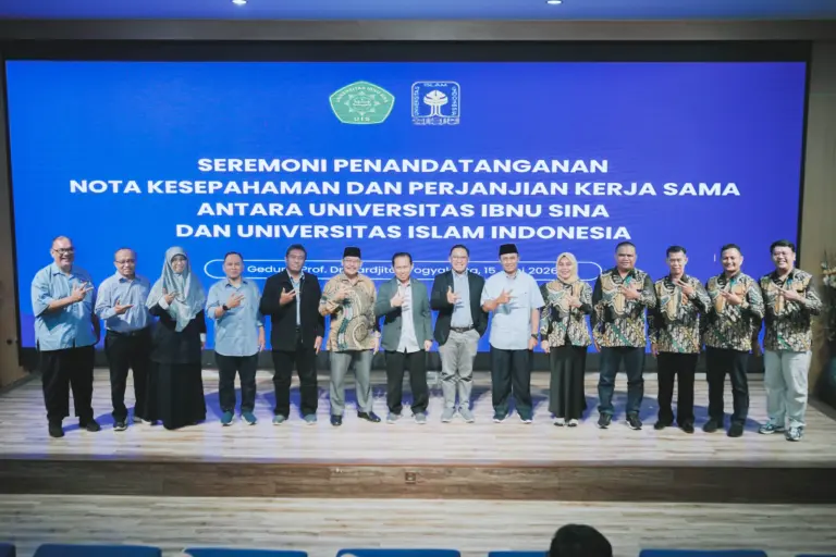 FEB UNIVERSITAS IBNU SINA PERKUAT KERJA SAMA STRATEGIS DENGAN UNIVERSITAS ISLAM INDONESIA